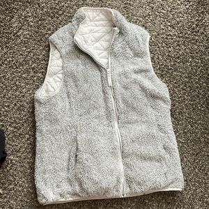 Free country grey and white reversible vest large